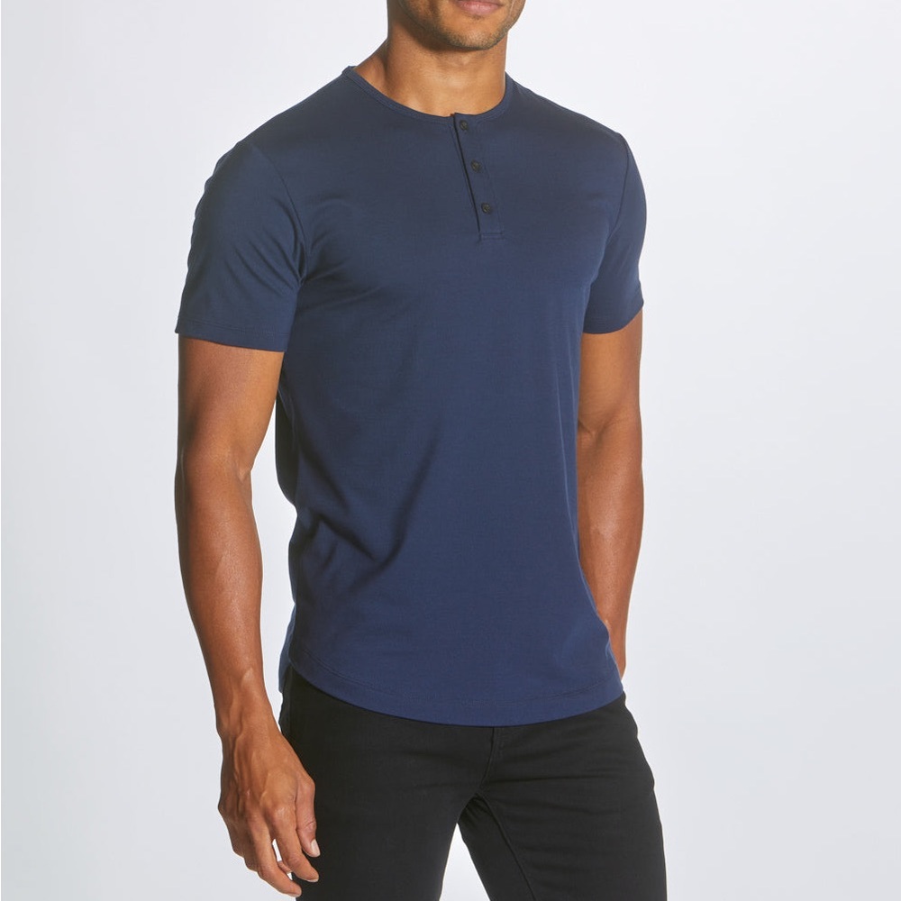 Cuts Henley Curve Hem. Large. Blue. New